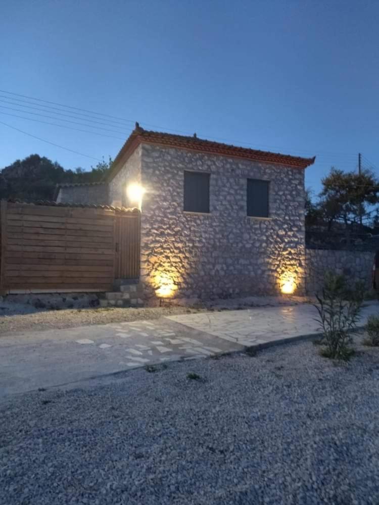 Traditional House Kakopetra 度假居 *